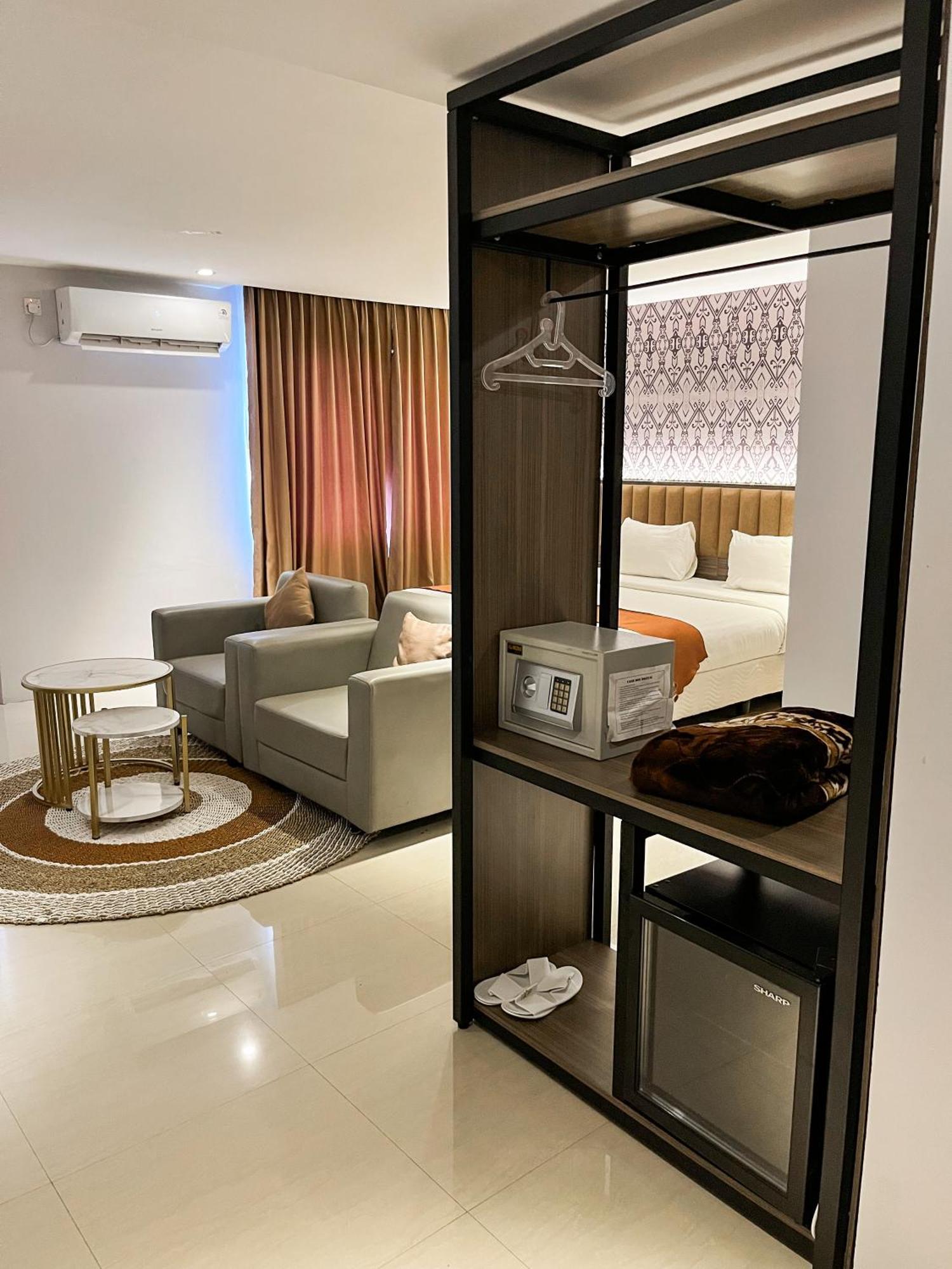 Sm Tower Hotel And Convention Berau Tanjung Redep Exteriör bild